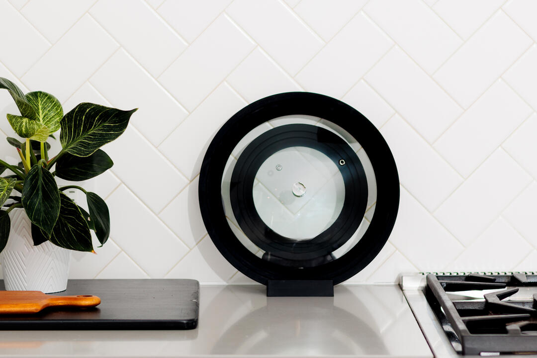 Universal Pot Lids w/Stand, Black
