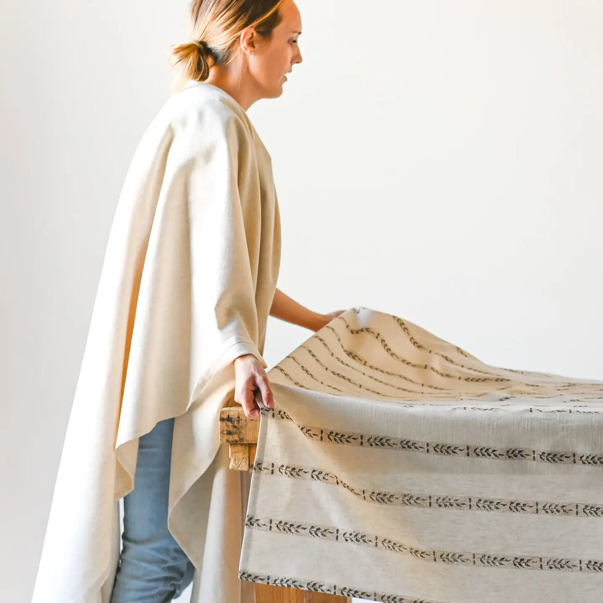 60"x120" Walnut Leaf Tablecloth