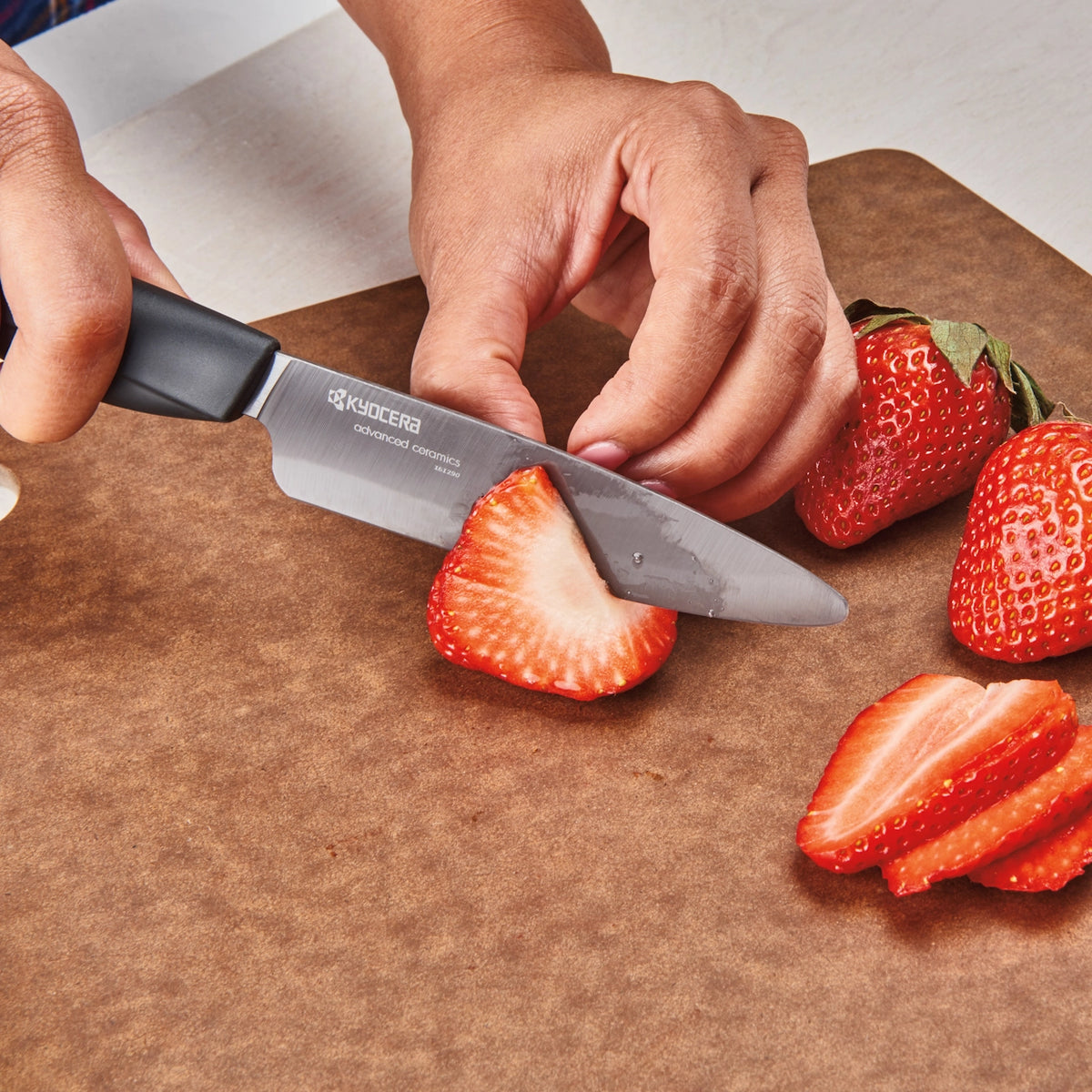 Innovationblack, 4.5" Ceramic Utility Knife