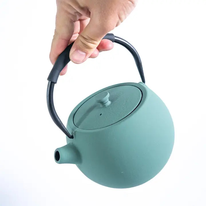 Green Tilted 28oz Round Cast Iron Tea Pot