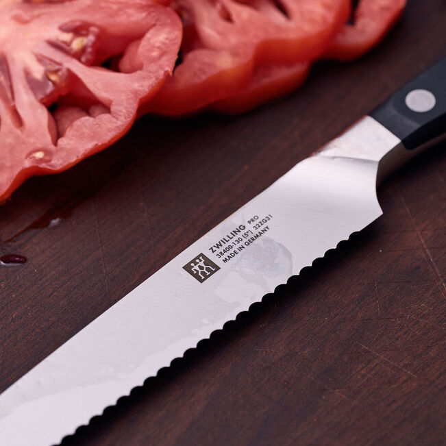 Pro 5" Utility Knife, Serrated Edge
