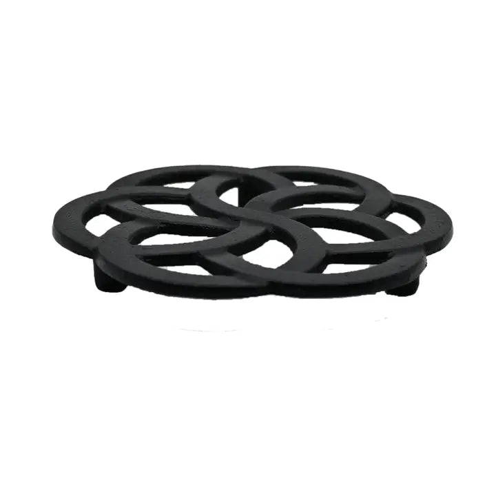 Knot 5" Cast Iron Trivet