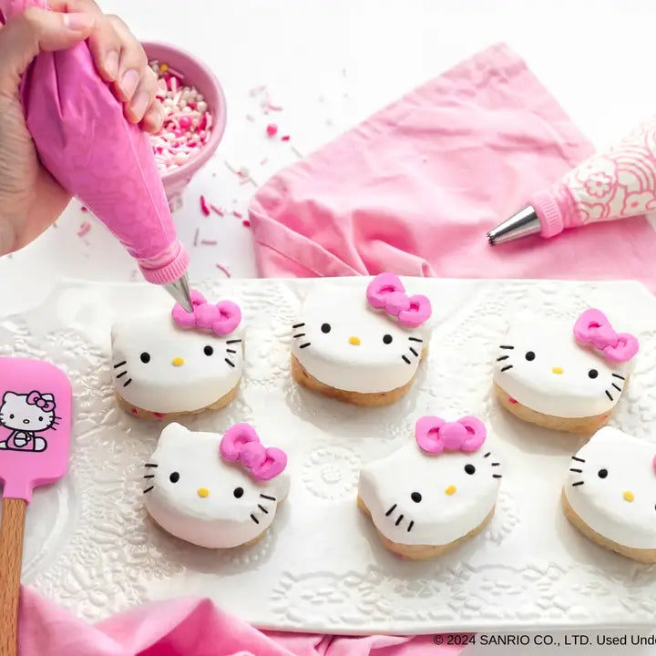Hello Kitty 18 pc Ultimate Baking Party – Cookie, Cupcake & Tools