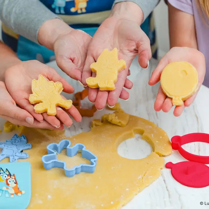 Bluey 7 pc Cookie Baking Set w/ Stamps & Flipper