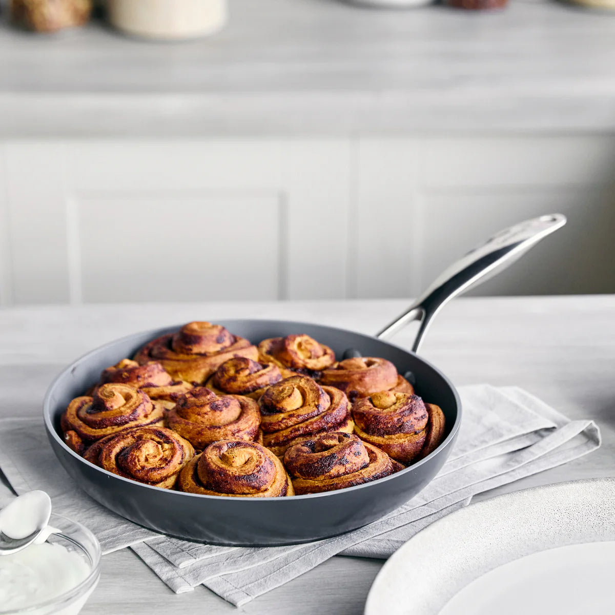 Hard Anodized 10" Valencia Pro Fry Pan