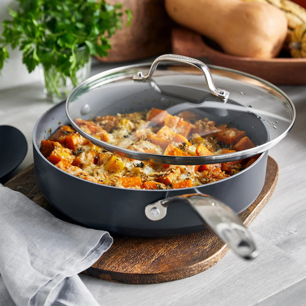Hard Anodized 4.5 Quart Valencia Pro Saute Pan w/Lid