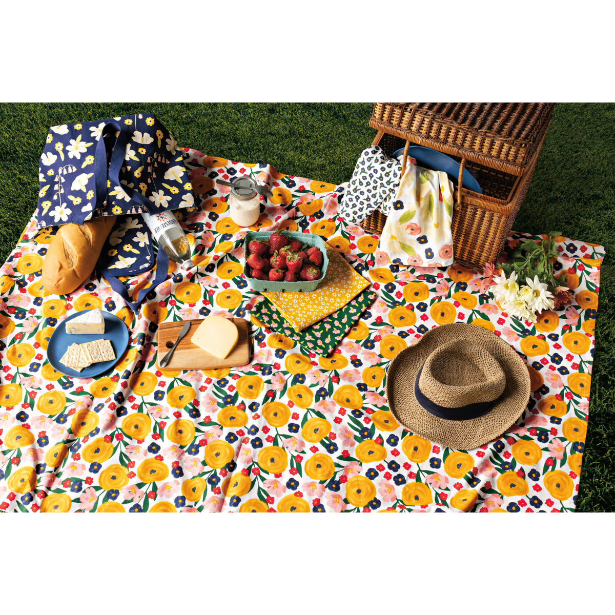 60"x90" Tablecloth Full Bloom