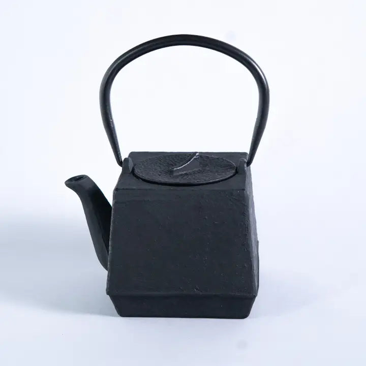 Black Square 28oz Cast Iron Tea Pot