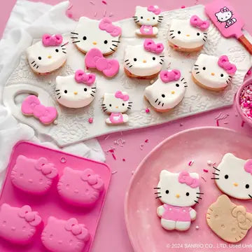 Hello Kitty 18 pc Ultimate Baking Party – Cookie, Cupcake & Tools