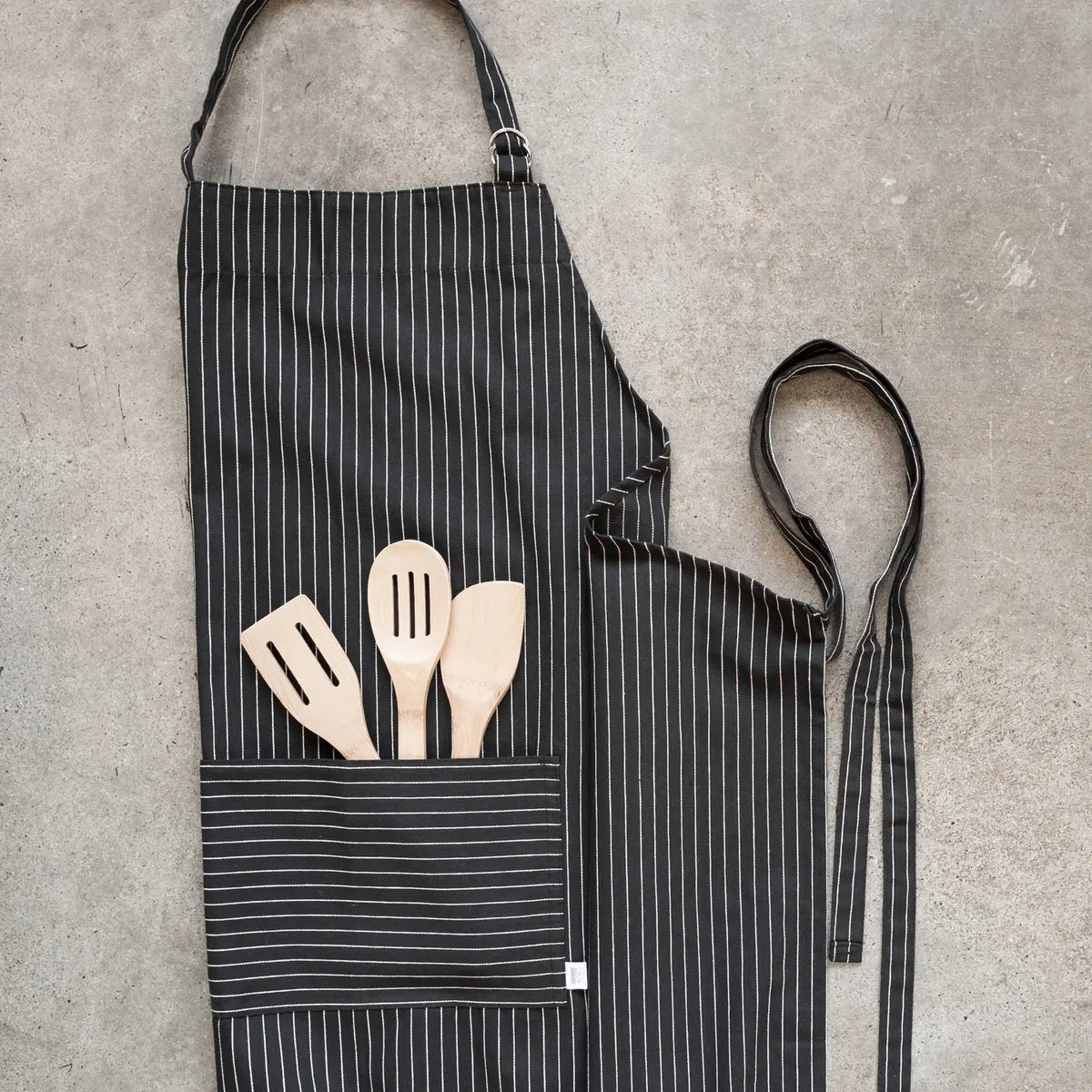 Apron Mighty Pinstripe Black