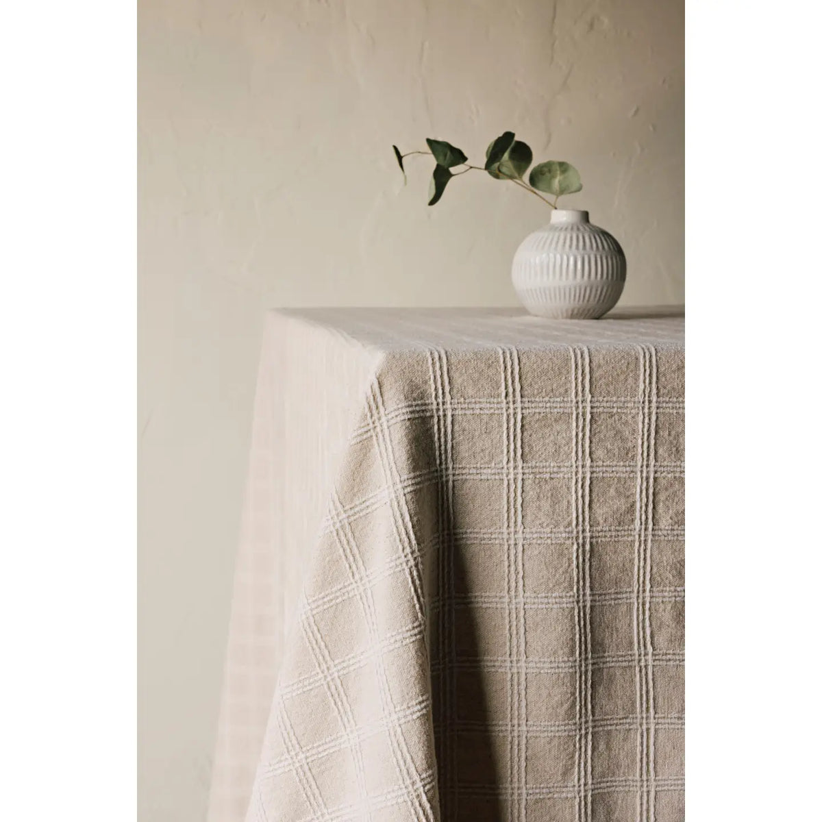 60x90 Woven Pearla Tablecloth