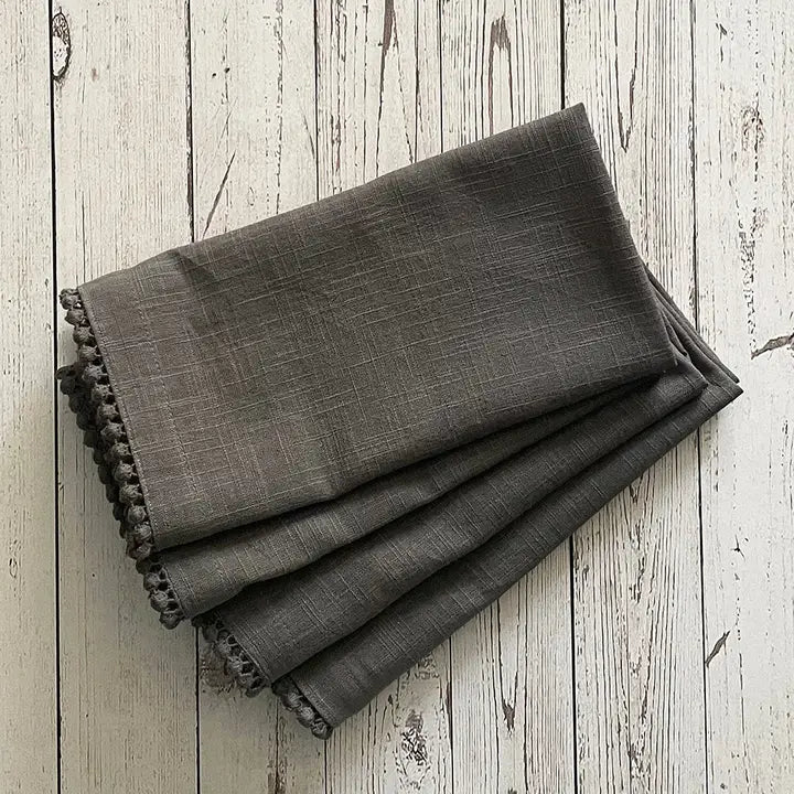 Grey Lace Napkins S/4